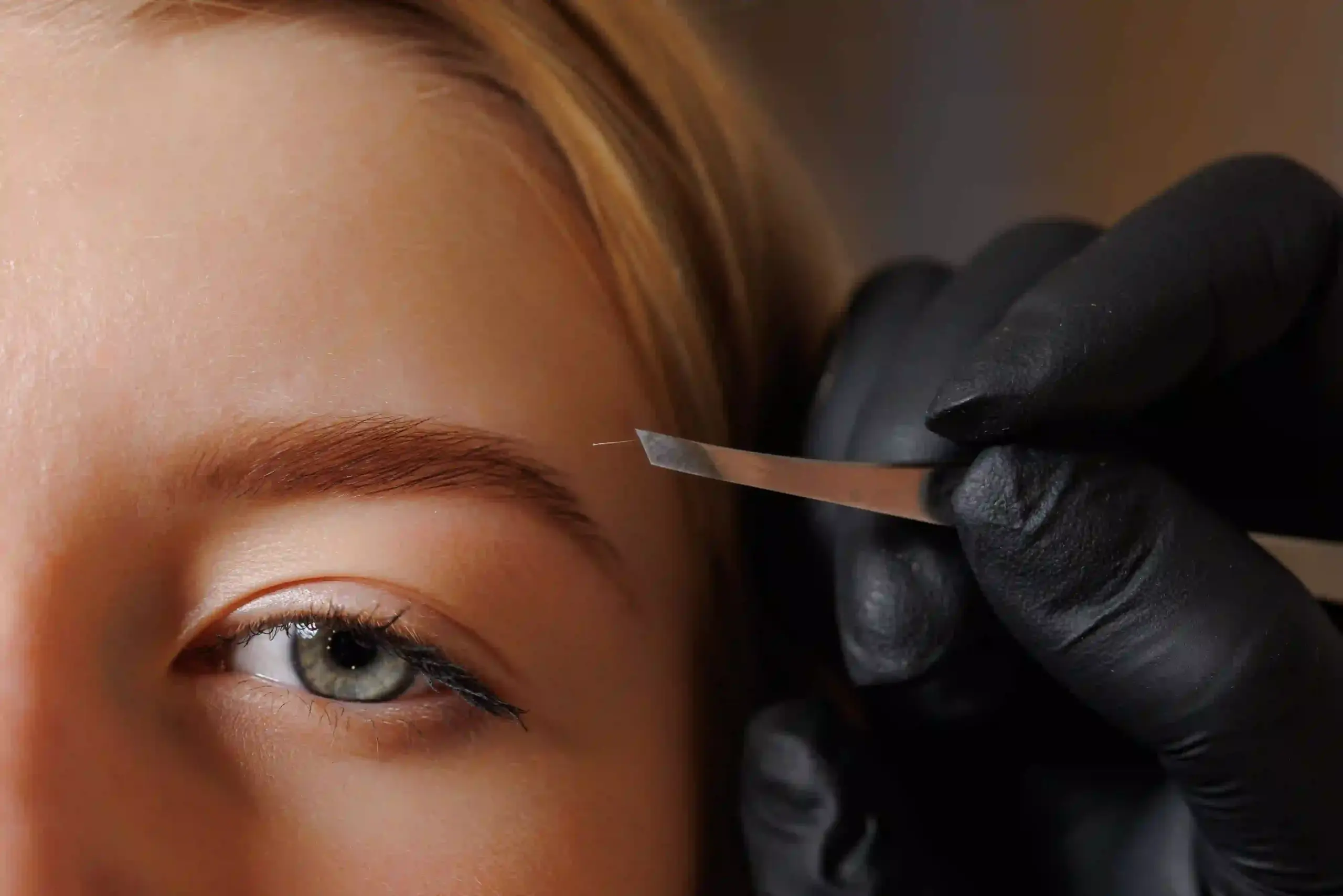 Augenbrauen zupfen Basic