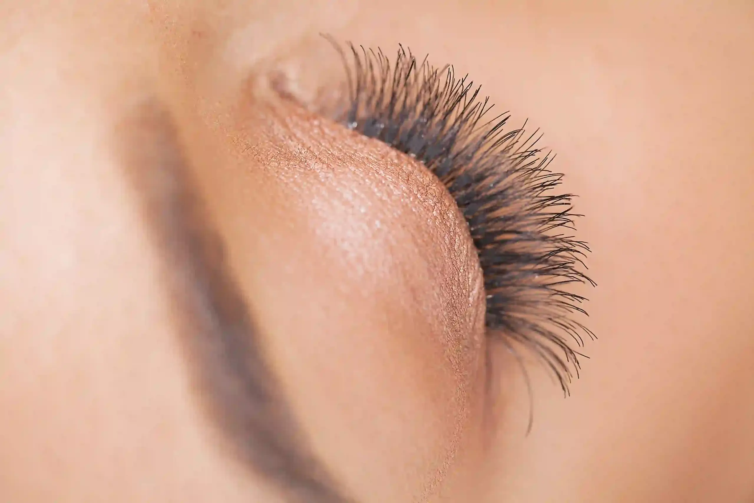Wimpern färben